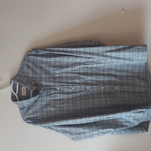 Mens flannel button down - Picture 1 of 4